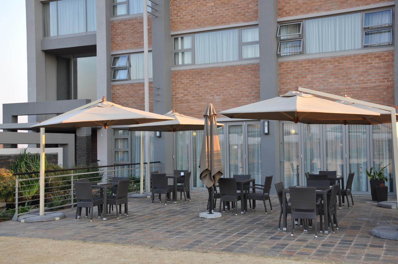 Merchant Business Class Hotel Henley on Klip Exterior photo