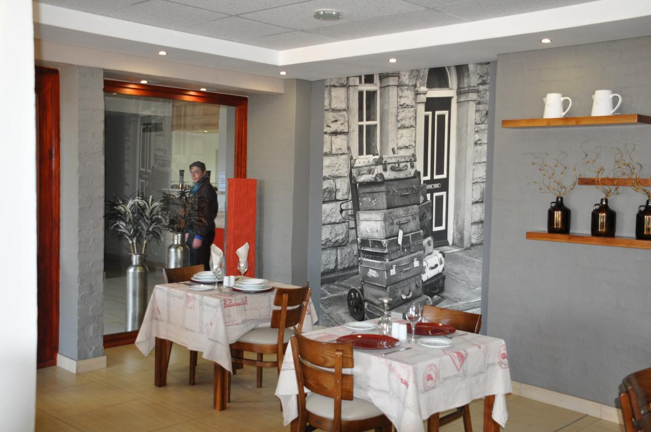 Merchant Business Class Hotel Henley on Klip Exterior photo