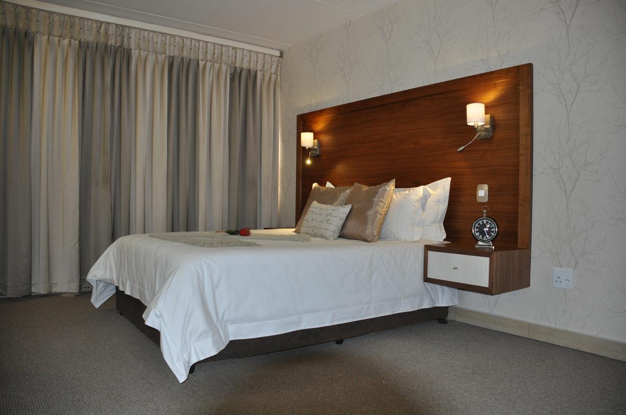 Merchant Business Class Hotel Henley on Klip Room photo