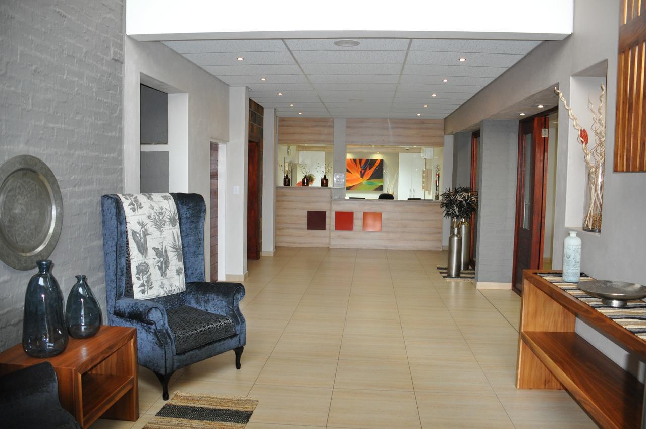 Merchant Business Class Hotel Henley on Klip Exterior photo
