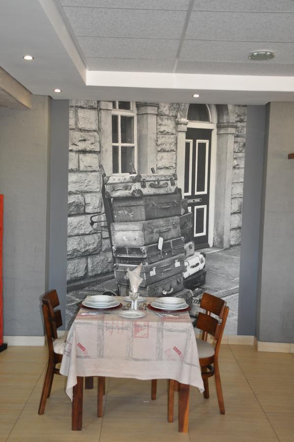 Merchant Business Class Hotel Henley on Klip Exterior photo