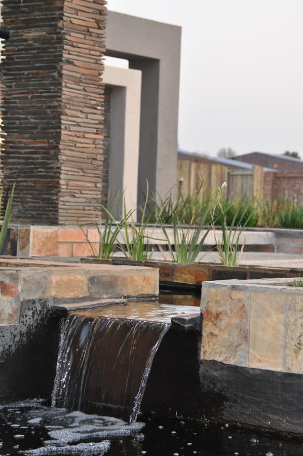 Merchant Business Class Hotel Henley on Klip Exterior photo