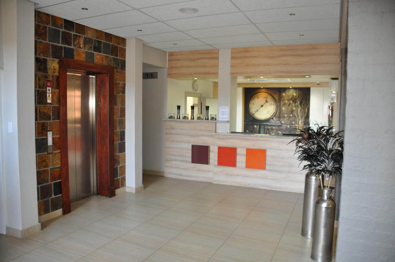 Merchant Business Class Hotel Henley on Klip Exterior photo