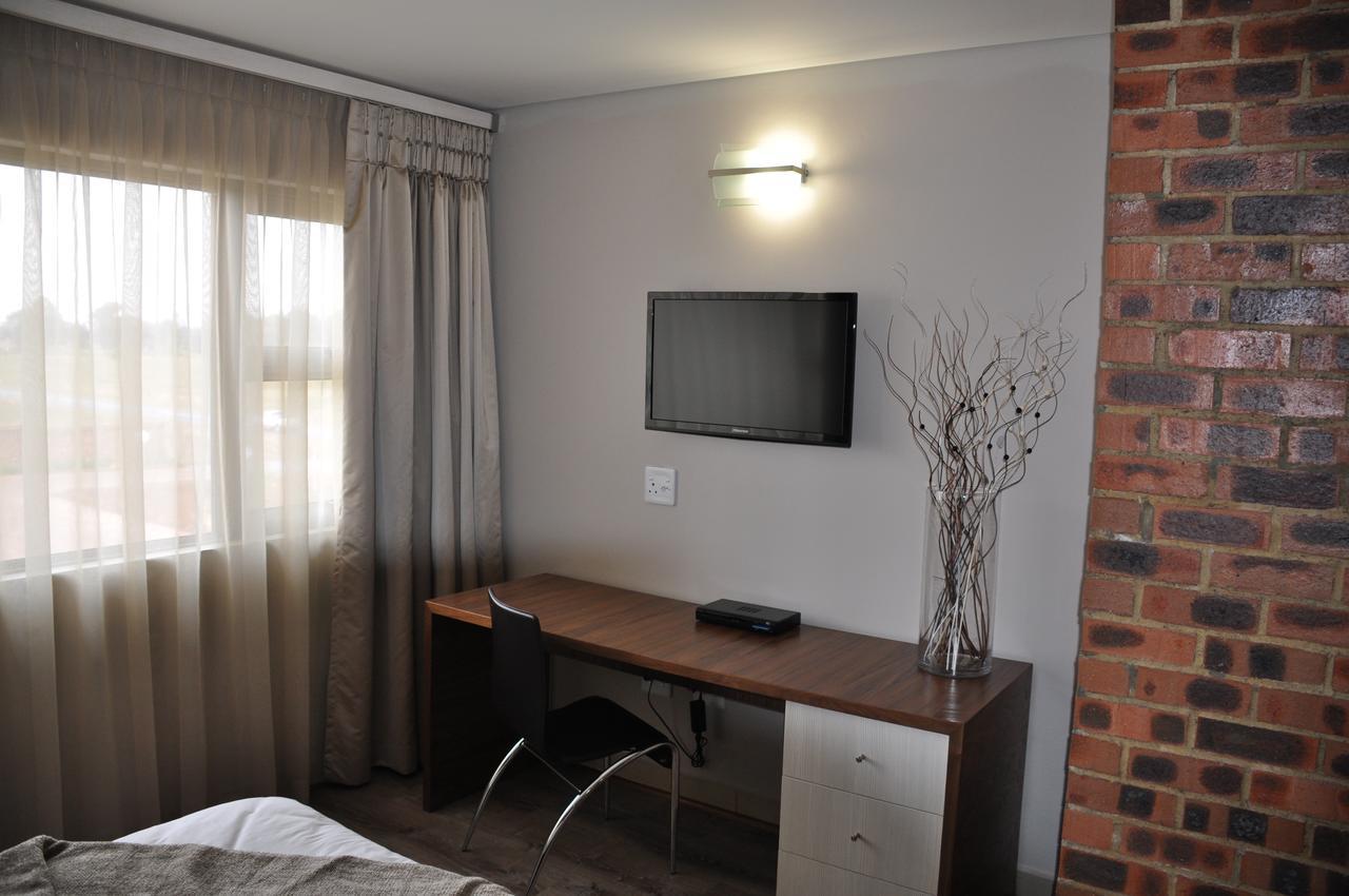 Merchant Business Class Hotel Henley on Klip Room photo